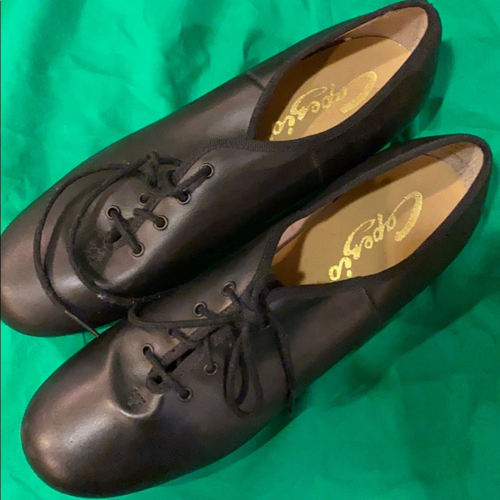 Tap shoes